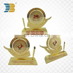 Super Quality Custom Metal Souvenir Trophy thumbnail-4
