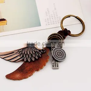 Custom Made Leather Keychain Genuine Leather Keychain With Metal Wing thumbnail-3