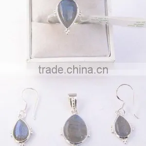 Labradorite thumbnail-1