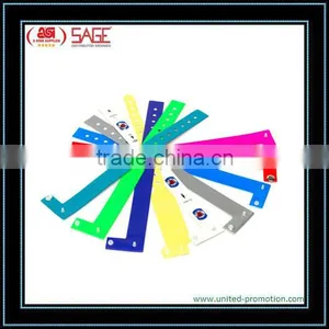 Custom Vinyl Wristband thumbnail-1