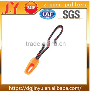 China Fatory Custom High Quality Make-up Box Colorful Zipper Puller thumbnail-1