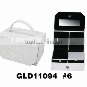 Luxurious Jewelry Box With Handle thumbnail-1