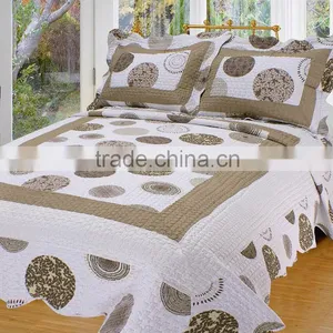 Delicate Microfiber Printed Quilt thumbnail-1