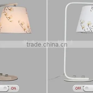 Simple Desk Lamp Metal Body In Black and White Finished With Fabric Lampshade Modern Table Lamp thumbnail-1