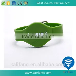 Factory Direct Adjustable 13.56MHz PVC RFID Wristband thumbnail-1