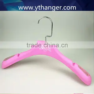 CY-633 Luxury Blue Rubber Coat Plastic Hanger Copper Coat Hanger Display Rubber Hanger thumbnail-4