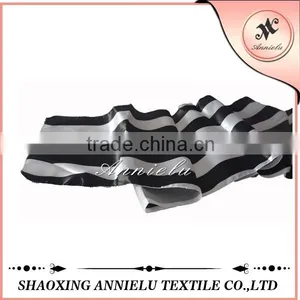 Wholesale White and Black Satin Stripe Table Runner thumbnail-1