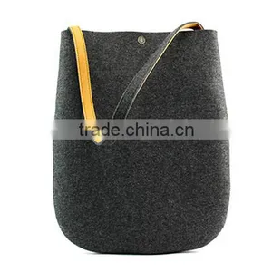 Reasonable Price Felt Handbag Kind Workmanship Since 1997 thumbnail-3