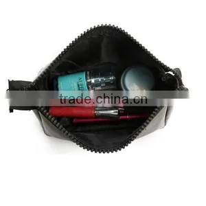 Unisex Custom Toilet Bag for Traveling thumbnail-2