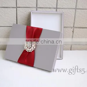 Elegant Grey Wedding Invitation Card Box With Brooch thumbnail-1