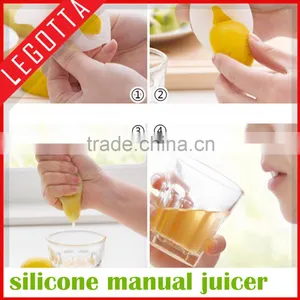 Cheap Price Food Grade Durable Silicone Hand Press Juicer Squeezer thumbnail-2
