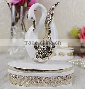 Electroplating Animal Type Resin Jeweled Swan Trinket Box thumbnail-1