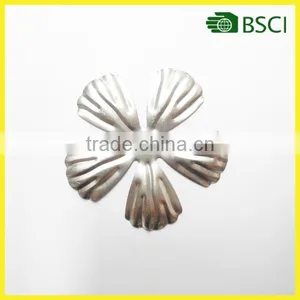 YS15B053 Flower Cast Iron Decorative Pieces Metal Part for Home and Garden thumbnail-1