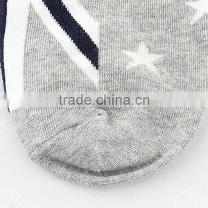 Classic and Pretty Hot Gentle Boat Socks for Men thumbnail-3