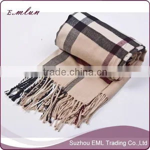 Designer Shawls Winter Fashion Women in Bulk thumbnail-3