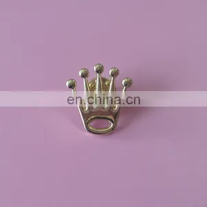 Gold Crown Shape OEM Design Factory Price Metal Badge Gifts thumbnail-1
