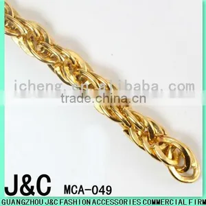 Twist Brass Chain f thumbnail-1