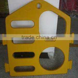 Plastic Wall for Play House thumbnail-1