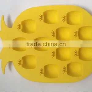 Pineapple Shape Silicone Plastic Ice Cube Tray Maker Mould thumbnail-2