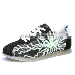 New Style Fashion Men Light Casual Shoes Sneakers Sample for Male, Adults Fluorescence Light Sport Shoes Sneakers for Men Good thumbnail-3