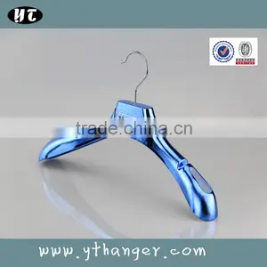 HA6959 Notched Plastic Shirt Hanger Rose Gold Coat Hangers Supplier's Choice thumbnail-2