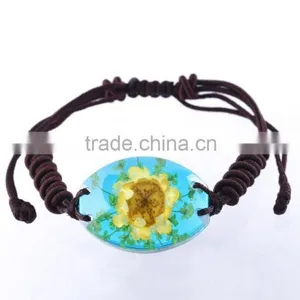 Lovely Souvenir Real Flowers Resin Fashion Bracelet thumbnail-4