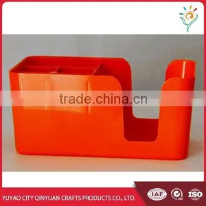 Plastic Salt and Pepper Set With Napkin Holder thumbnail-3