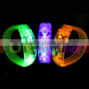 Custom Led Bracelet Remote Controlled Dmx thumbnail-6
