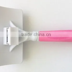 Dog Self-cleaning Plastic Pet Brush thumbnail-2
