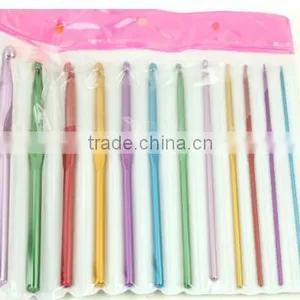 ALUMINUM COLORFUL CROCHET HOOK IN GOOD QUALITY thumbnail-2