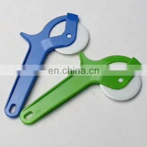 Plastic Pizza Cutter for Promotion thumbnail-1
