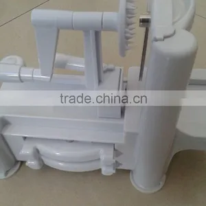 Multifunctional 3 in 1Tri Blade Plastic Spiral Vegetable Slicer thumbnail-3