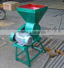 Top Quality Animal Feed Grain Crusher thumbnail-1