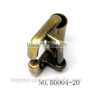 Brush Burnish Brass Old Brass Handbag Buckle With Open Ring and Roller thumbnail-3