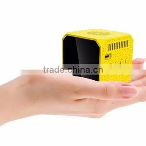 High Lumens Pico Projector 1000:1contract Ratio thumbnail-1