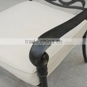 2016 Hot Selling New Fashion Elegant Cast Aluminium Furniture Table Set thumbnail-5