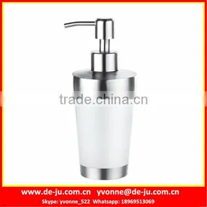 Simple Shampoo Bottle thumbnail-1