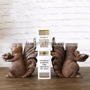 Resin Artificial Cute Squirrel Shaped Bookend thumbnail-1