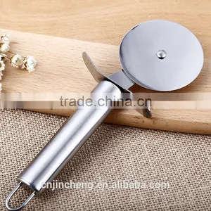 High Quality Hot Sale Full Stainless Steel Material Round Shape Pizza Cutter thumbnail-2