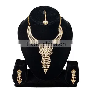 Necklace Set With Earing and Mang Tika thumbnail-2