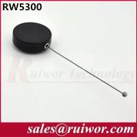 Retractor thumbnail-1