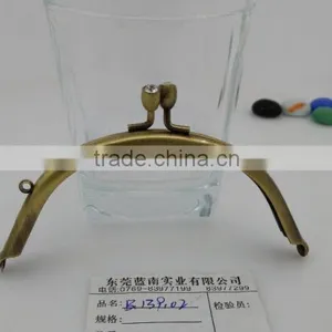 Factory Price Bronze 11.7*5.3cm Double Metal Coin Purse With Diamond for Ladies Handbags China Manufacturer thumbnail-2