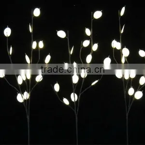Branch Light With Bay Leaf thumbnail-1