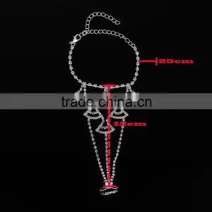 China Factory Supplier Women Jewelry Rhinestone Claw Chain Bracelet Connected Rings thumbnail-3