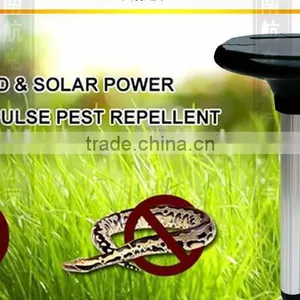 Ultrasonic Pest Snake Mosquito Repeller for Garden With Solar Light thumbnail-1