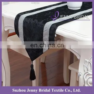 TR039D German Velvet Fabric Polyester Table Runner for Round Tables thumbnail-6
