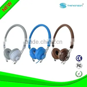 China Wholesale Candy Color Stereo Wired Headphone Price thumbnail-2