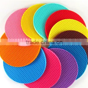 Round Silicone Trivet Mat Heat Resistant Pan Holder thumbnail-3