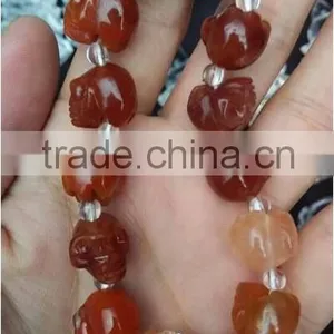 Wholesale Natural Elegent Portable Clear Crystal Carving Skull Bracelet thumbnail-2