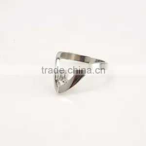 V Shape Latest Gold & Sliver Finger Ring Designs thumbnail-6